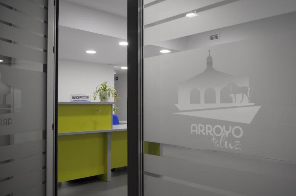 Hostel Divino Morales Arroyo de la Luz ภายนอก รูปภาพ