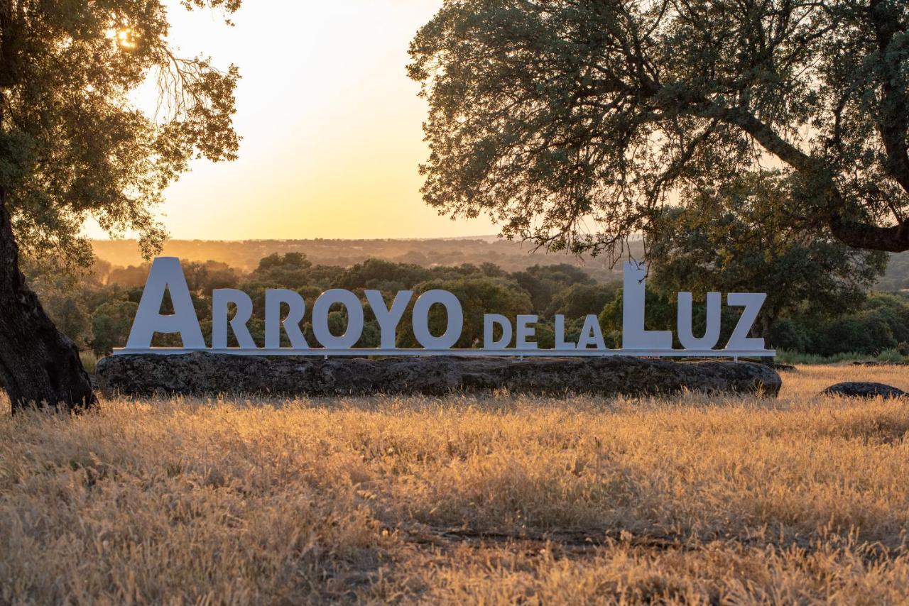 Hostel Divino Morales Arroyo de la Luz ภายนอก รูปภาพ